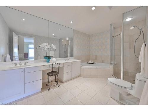 807-1900 The Collegeway, Mississauga, ON - Indoor Photo Showing Bathroom