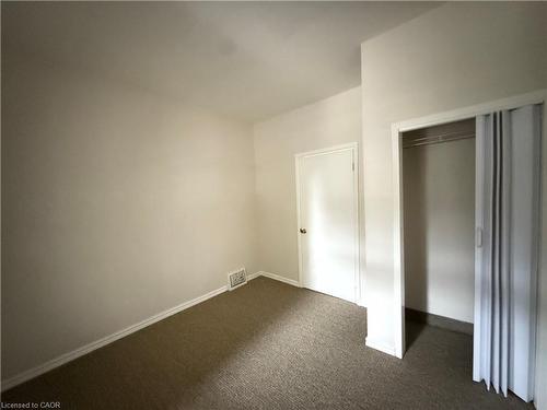 24 Somerset Avenue, Hamilton, ON - Indoor Photo Showing Other Room