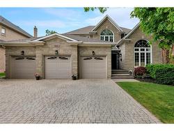 1061 Summit Ridge Drive  Oakville, ON L6M 3K9