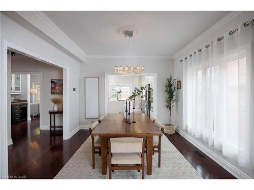 1061 Summit Ridge Drive, Oakville, ON - Indoor Photo Showing Dining Room