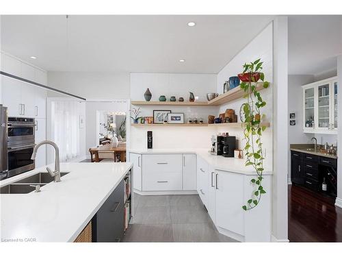 1061 Summit Ridge Drive, Oakville, ON - Indoor Photo Showing Kitchen With Double Sink