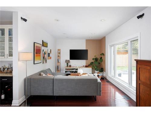 1061 Summit Ridge Drive, Oakville, ON - Indoor