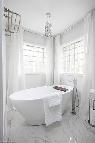 1061 Summit Ridge Drive, Oakville, ON - Indoor