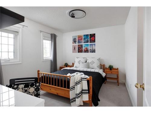 1061 Summit Ridge Drive, Oakville, ON - Indoor Photo Showing Bedroom