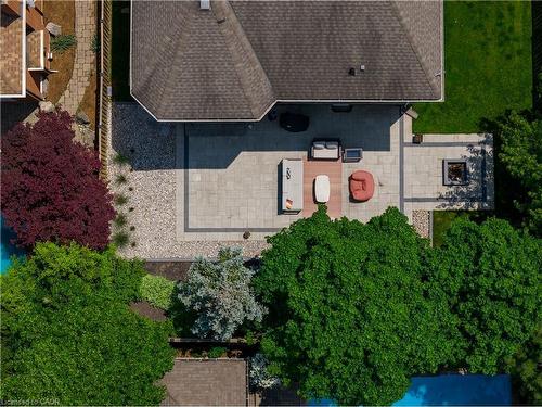 1061 Summit Ridge Drive, Oakville, ON - Outdoor