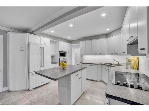 31 Lower Horning Road, Hamilton, ON - Indoor Photo Showing Kitchen