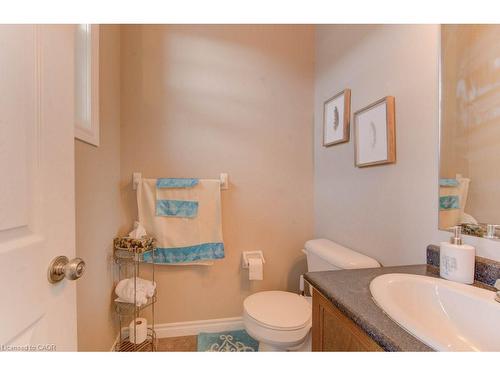 7-330 Dearborn Boulevard, Waterloo, ON - Indoor Photo Showing Bathroom
