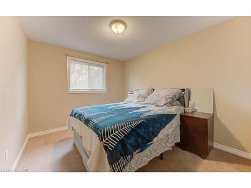 7-330 Dearborn Boulevard, Waterloo, ON - Indoor Photo Showing Bedroom