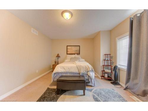 7-330 Dearborn Boulevard, Waterloo, ON - Indoor Photo Showing Bedroom
