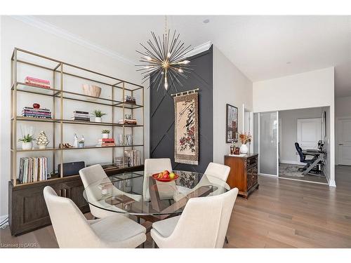 202-1878 Gordon Street, Guelph, ON - Indoor Photo Showing Dining Room