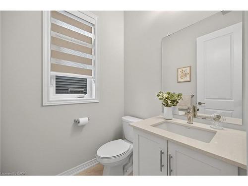 67 Starfire Crescent, Stoney Creek, ON - Indoor Photo Showing Bathroom