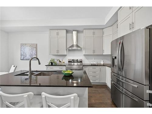 67 Starfire Crescent, Stoney Creek, ON - Indoor Photo Showing Kitchen With Upgraded Kitchen