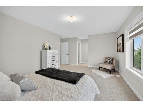 67 Starfire Crescent, Stoney Creek, ON - Indoor Photo Showing Bedroom