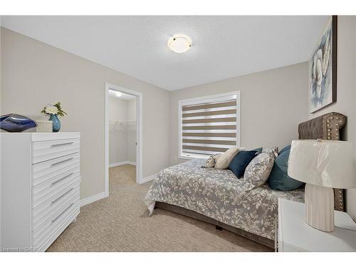 67 Starfire Crescent, Stoney Creek, ON - Indoor Photo Showing Bedroom