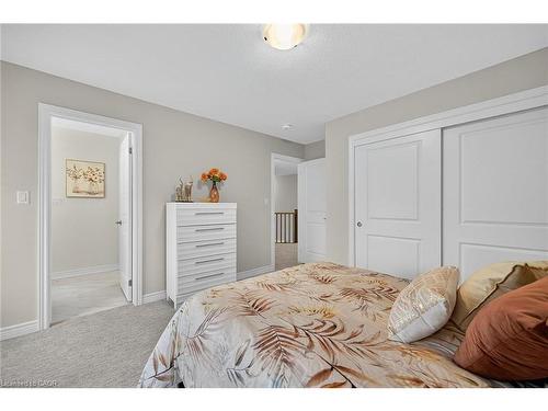 67 Starfire Crescent, Stoney Creek, ON - Indoor Photo Showing Bedroom