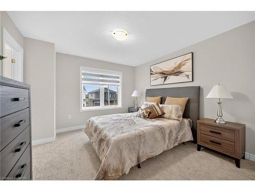 67 Starfire Crescent, Stoney Creek, ON - Indoor Photo Showing Bedroom