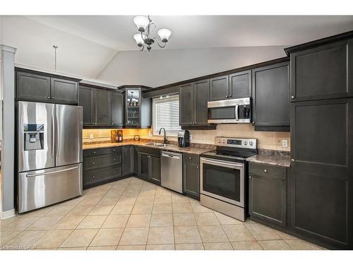 5255 White Dove Parkway, Niagara Falls, ON - Indoor Photo Showing Kitchen With Double Sink