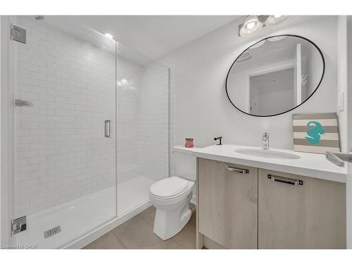30-170 Attwater Drive, Cambridge, ON - Indoor Photo Showing Bathroom