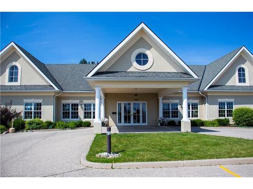 617 King Street N, Waterloo, ON 