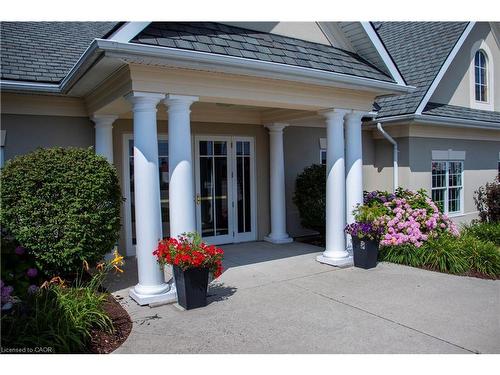 617 King Street N, Waterloo, ON 