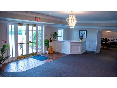 617 King Street N, Waterloo, ON 