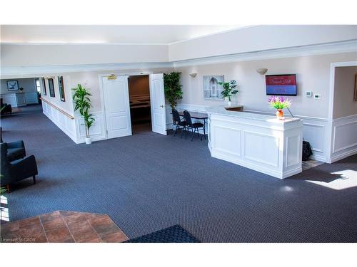 617 King Street N, Waterloo, ON 