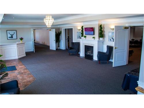 617 King Street N, Waterloo, ON 