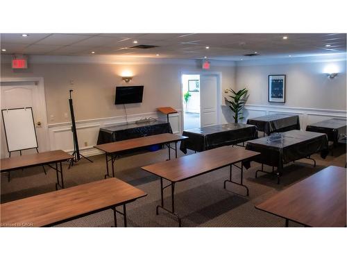 617 King Street N, Waterloo, ON 