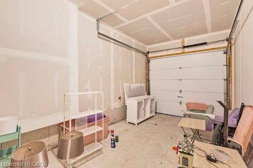 37 Delena Avenue S, Hamilton, ON - Indoor Photo Showing Garage