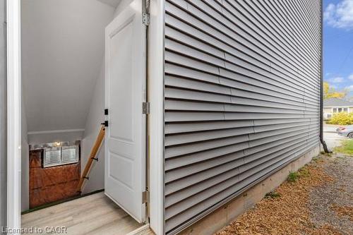 37 Delena Avenue S, Hamilton, ON -  With Exterior