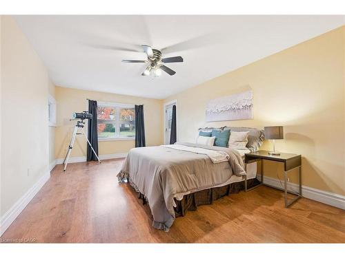 500 Watson Parkway S, Guelph, ON - Indoor Photo Showing Bedroom