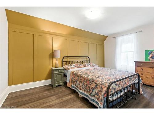 12 Francis Street, Hamilton, ON - Indoor Photo Showing Bedroom