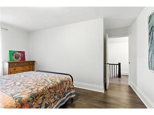 12 Francis Street, Hamilton, ON - Indoor Photo Showing Bedroom