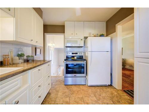 116 Boniface Avenue, Kitchener, ON - Indoor Photo Showing Kitchen