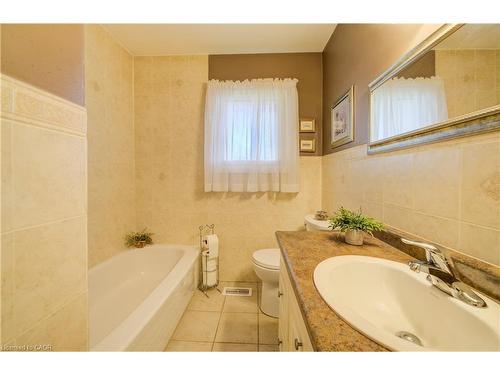 116 Boniface Avenue, Kitchener, ON - Indoor Photo Showing Bathroom
