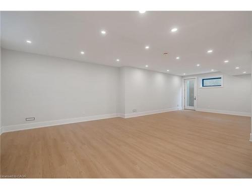 144 Mansfield Drive, Oakville, ON - Indoor Photo Showing Other Room