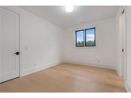 144 Mansfield Drive, Oakville, ON - Indoor Photo Showing Other Room