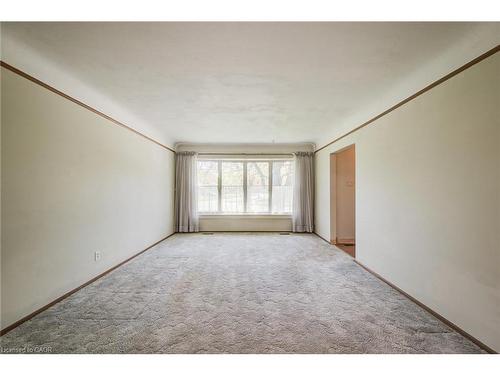 574 Krug Street, Kitchener, ON - Indoor Photo Showing Other Room