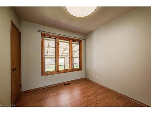 574 Krug Street, Kitchener, ON - Indoor Photo Showing Other Room