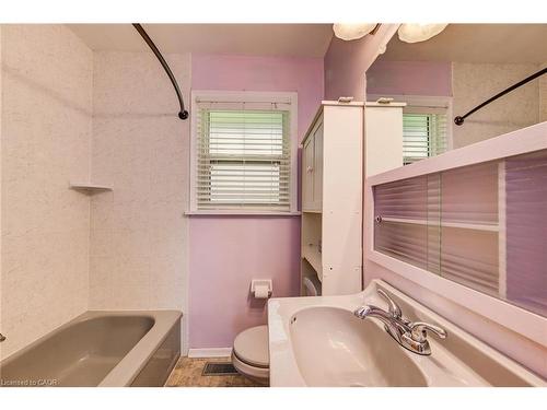 574 Krug Street, Kitchener, ON - Indoor Photo Showing Bathroom