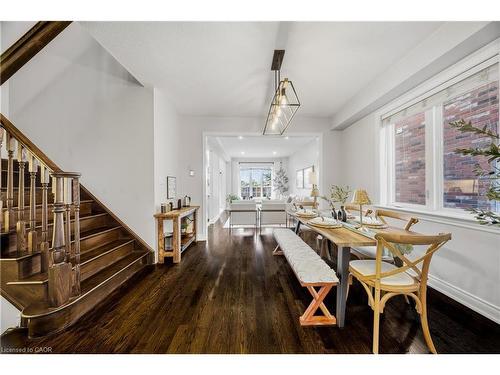 8 Summerberry Way, Hamilton, ON - Indoor Photo Showing Dining Room