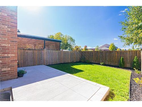 8 Summerberry Way, Hamilton, ON - Outdoor
