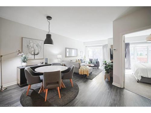 107-80 Port Street E, Mississauga, ON - Indoor Photo Showing Dining Room