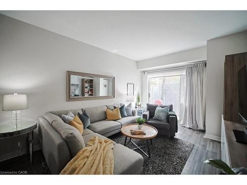 107-80 Port Street E, Mississauga, ON - Indoor Photo Showing Living Room