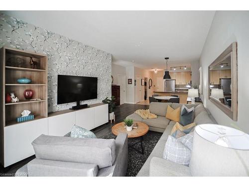 107-80 Port Street E, Mississauga, ON - Indoor Photo Showing Living Room