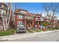 62 Barnesdale Avenue S Hamilton, ON L8M 2V4