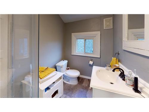 133 Park Row N, Hamilton, ON 