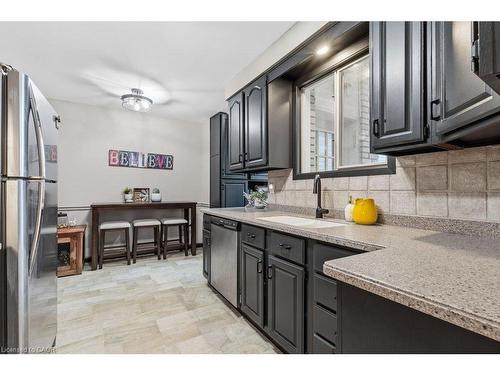 5119 Cherryhill Crescent, Burlington, ON - Indoor Photo Showing Bathroom