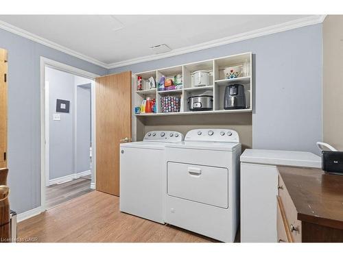 5119 Cherryhill Crescent, Burlington, ON - Indoor Photo Showing Laundry Room