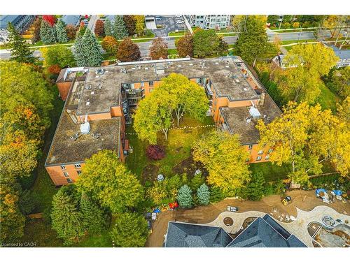 215-150 Wilson Street W, Ancaster, ON - Outdoor